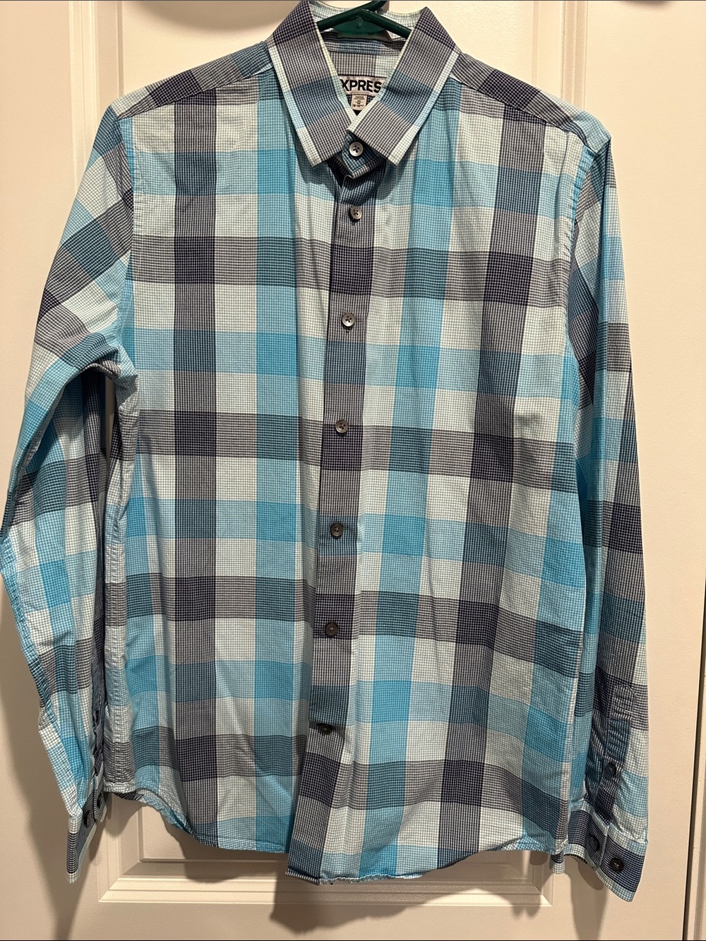 Express Fitted Men's Blue and Navy Plaid Button-Down Shirt